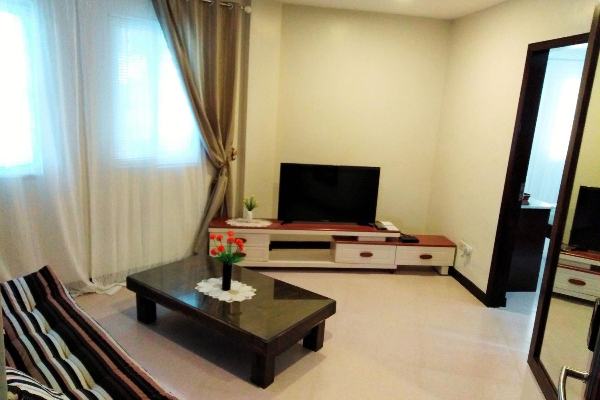 Venezia Suites Hotel Iloilo Стая снимка