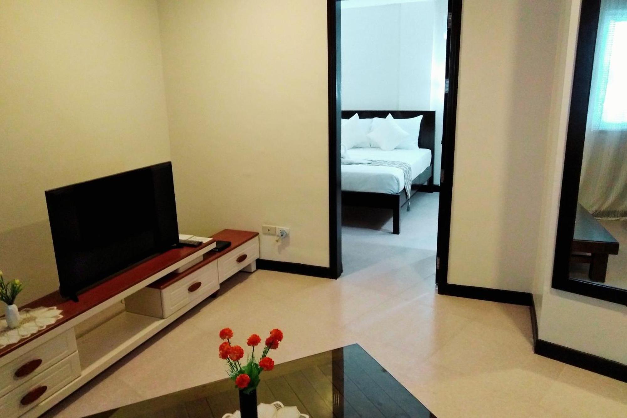 Venezia Suites Hotel Iloilo Стая снимка