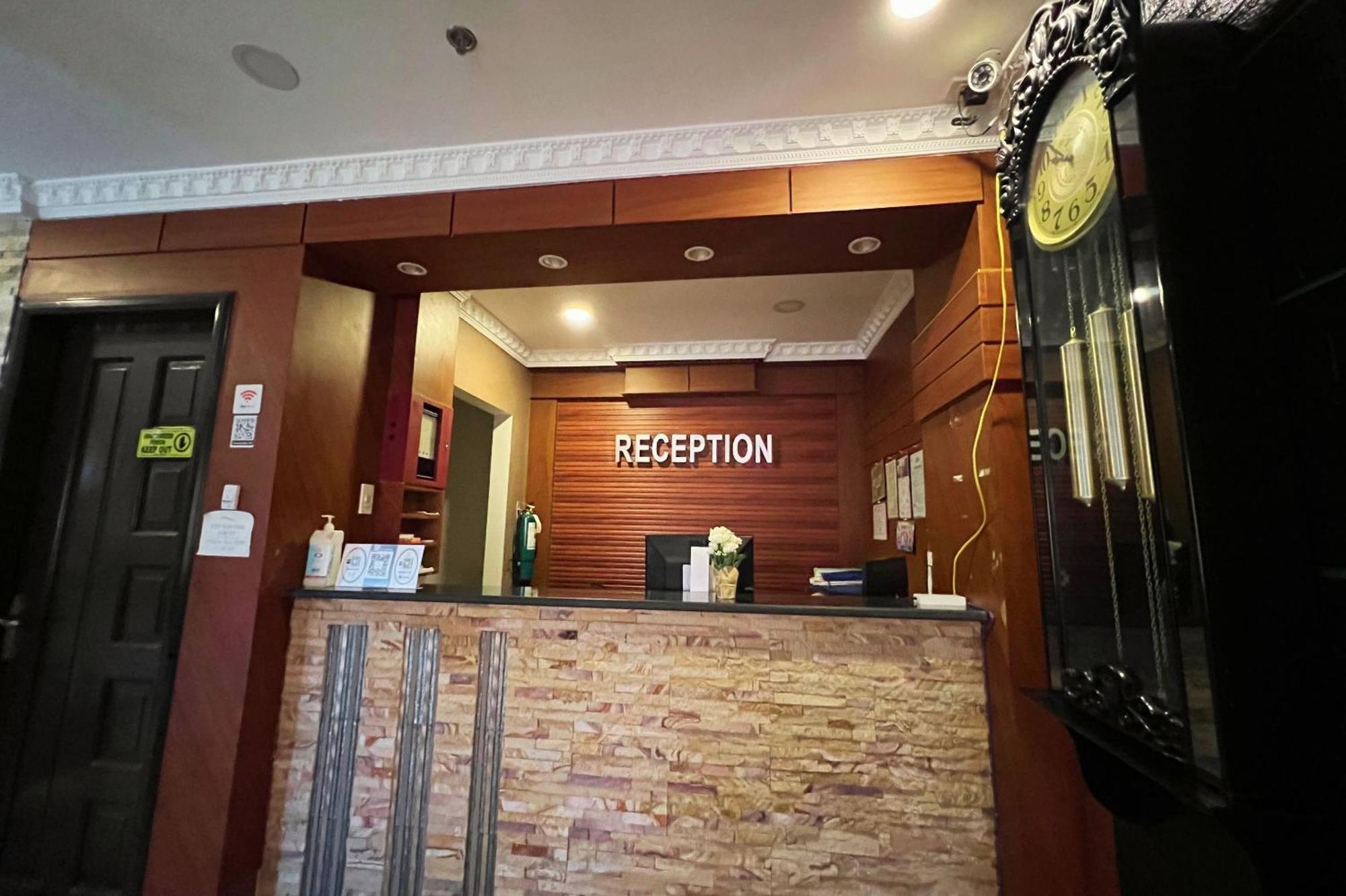 Venezia Suites Hotel Iloilo Екстериор снимка