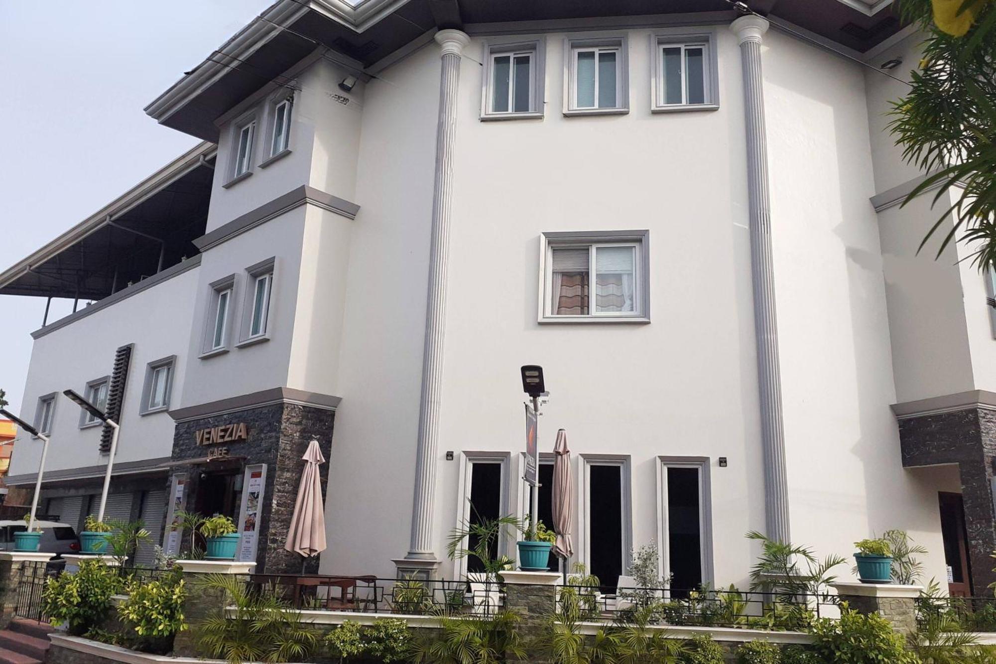 Venezia Suites Hotel Iloilo Екстериор снимка