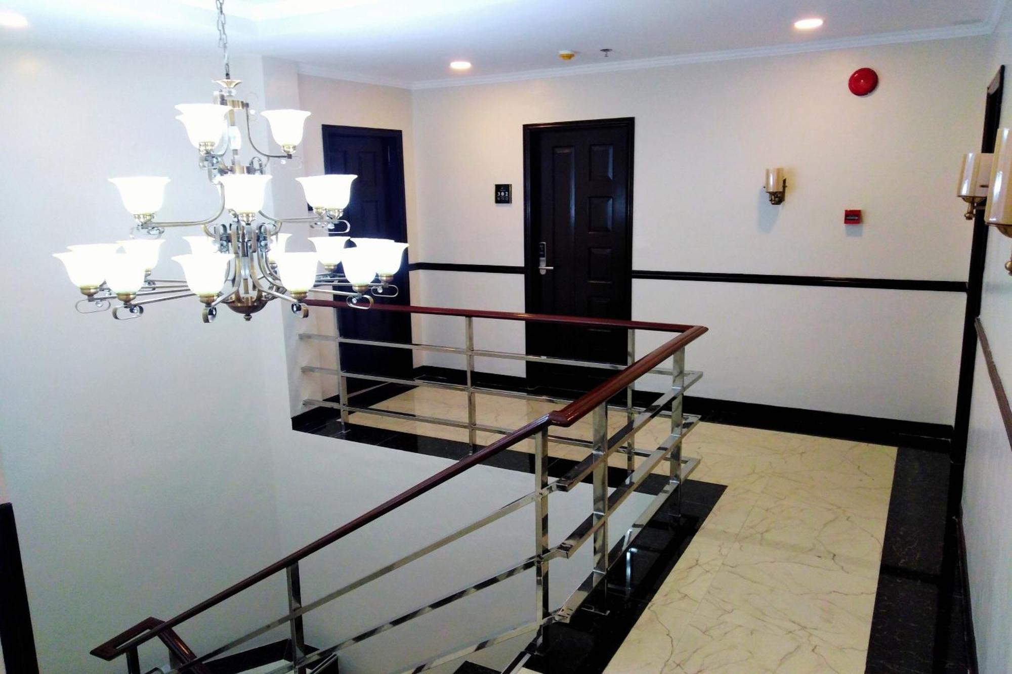 Venezia Suites Hotel Iloilo Екстериор снимка